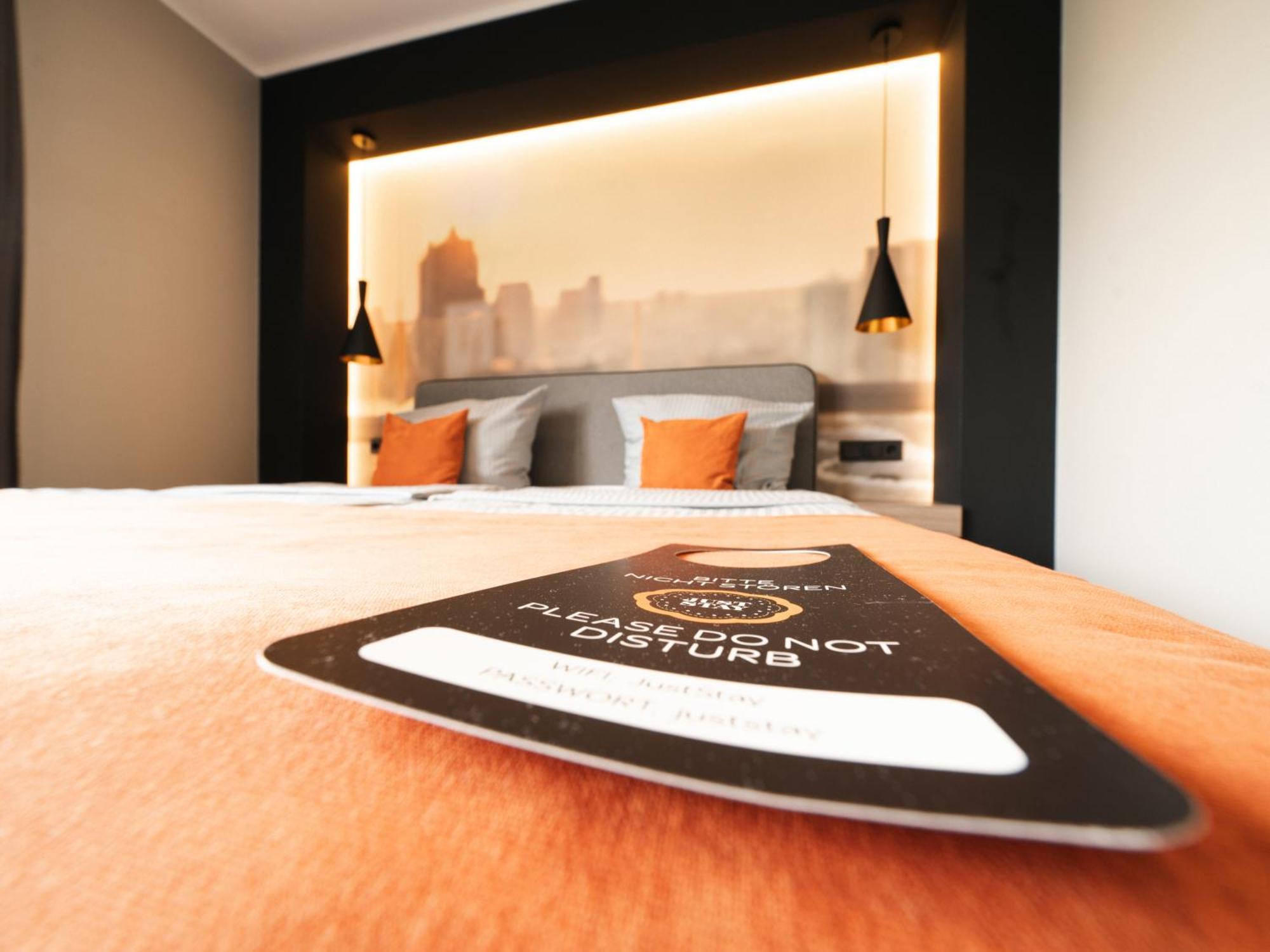 Juststay Muelheim Hotel & Apartments Мильгейм-на-Руре Экстерьер фото